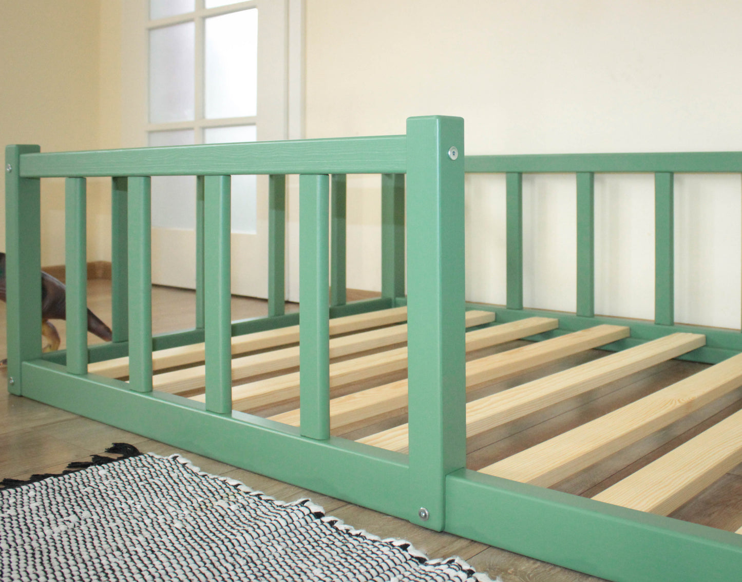 Montessori floor toddler Platform bed frame with slats