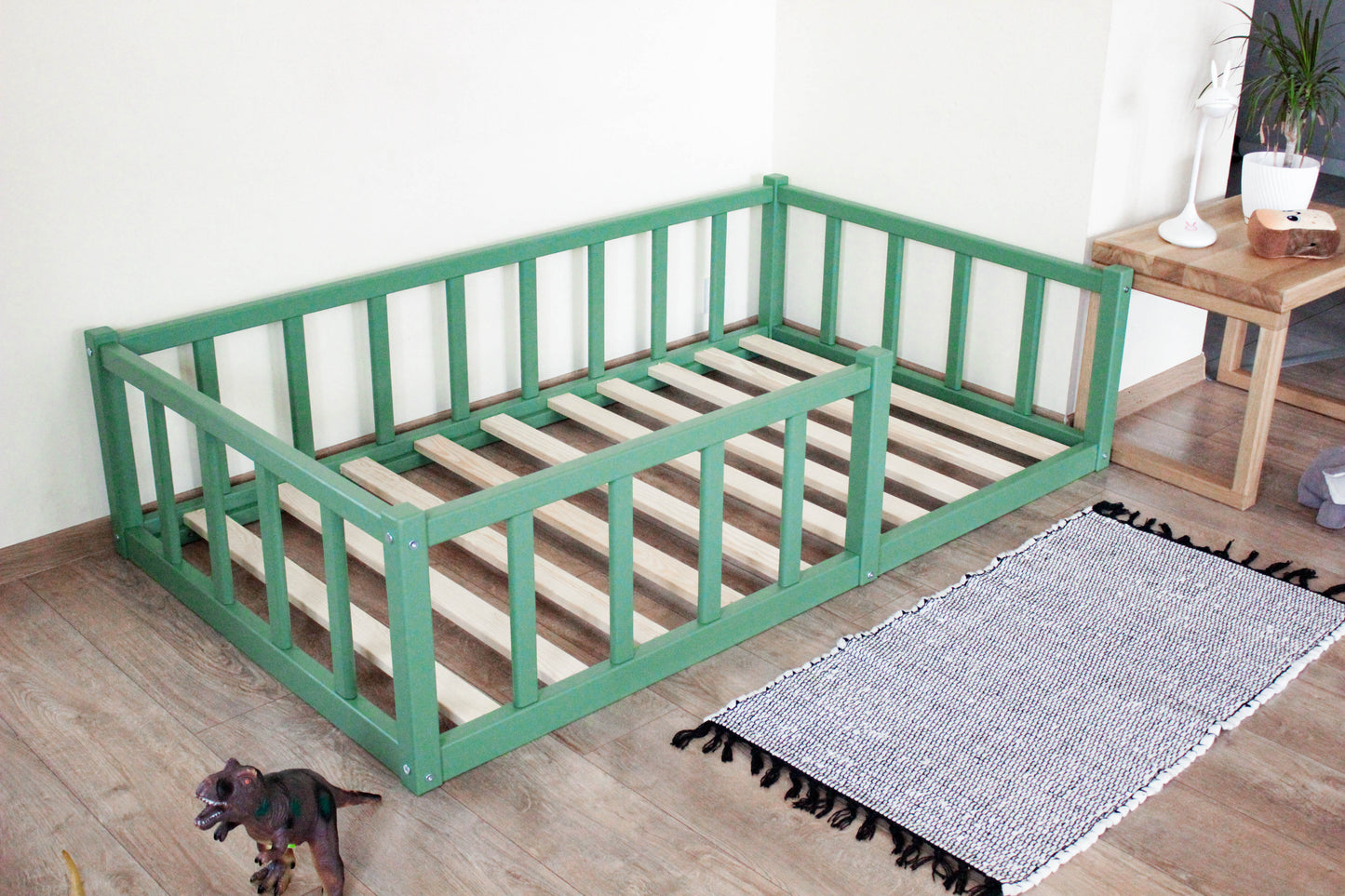 Montessori floor toddler Platform bed frame with slats