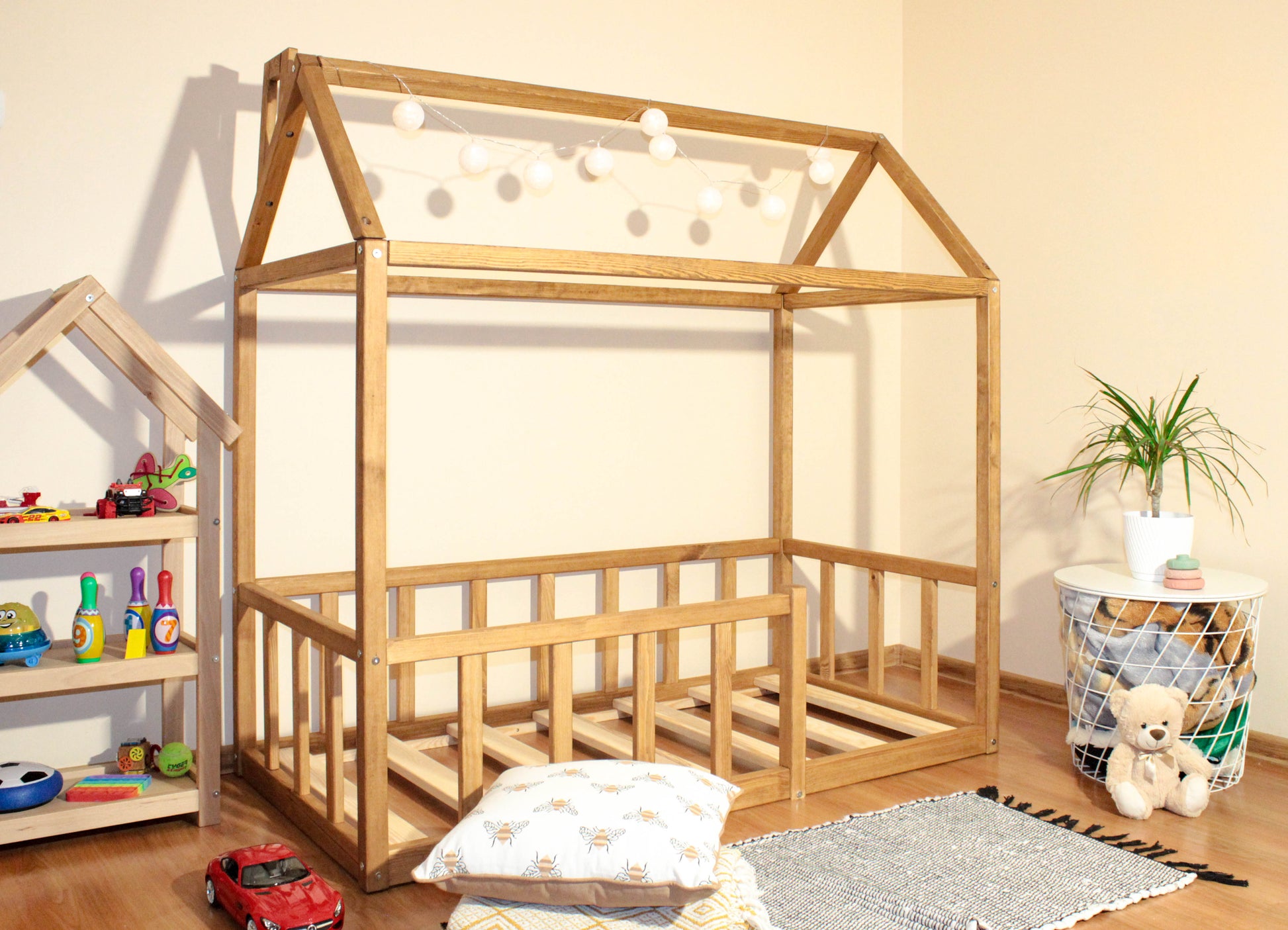 montessori house bed